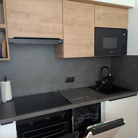 Kavi #7, Pool, Sauna Und Fitness Free, 2-zimmer Apartment